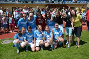 fotbal 90.let ženy Blatné - Amfora 28.6.2015 282   